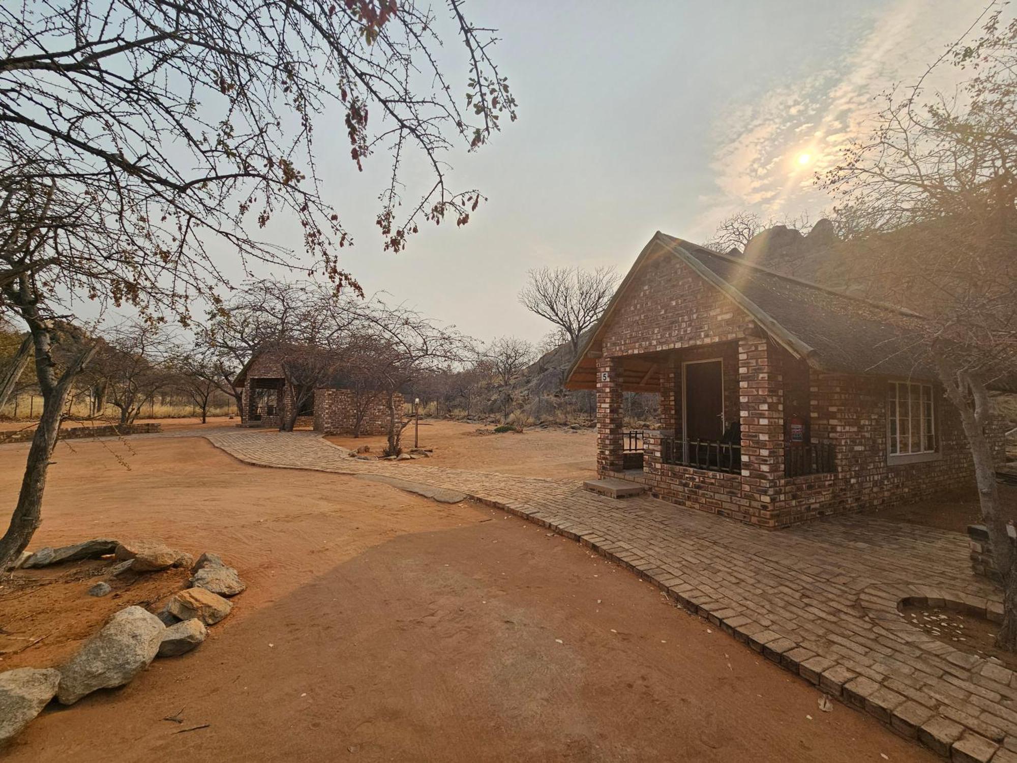 Kaoko Bush Lodge Kamanjab Buitenkant foto