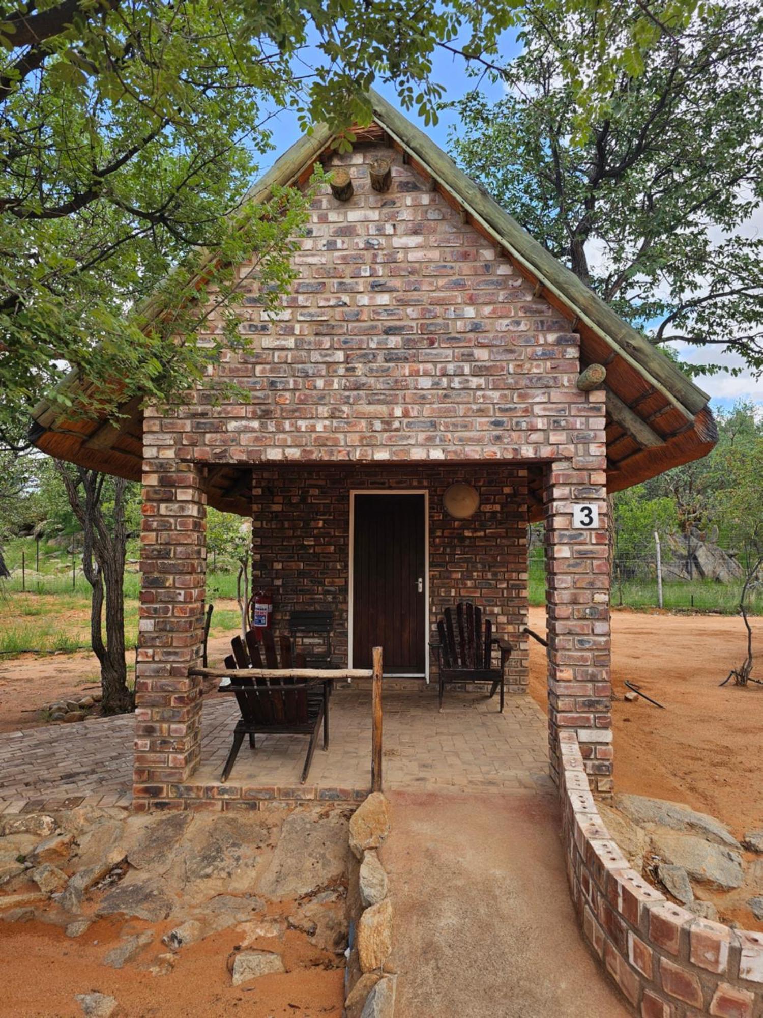 Kaoko Bush Lodge Kamanjab Buitenkant foto