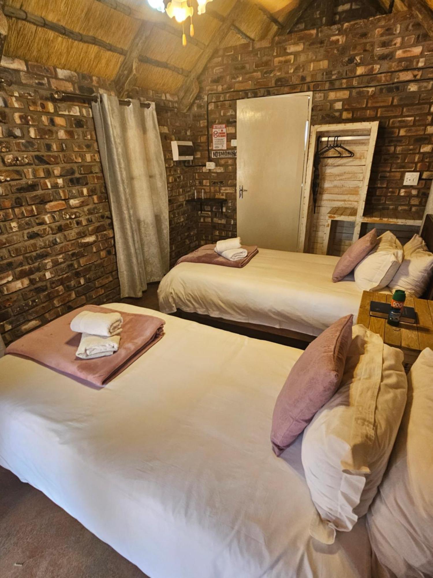 Kaoko Bush Lodge Kamanjab Buitenkant foto