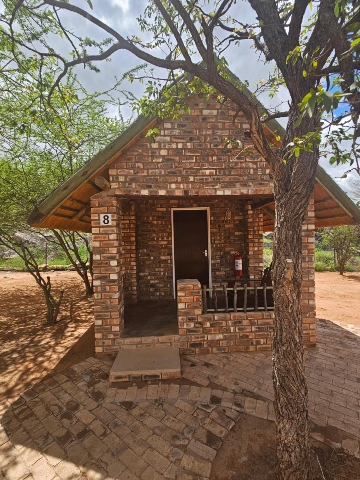 Kaoko Bush Lodge Kamanjab Buitenkant foto