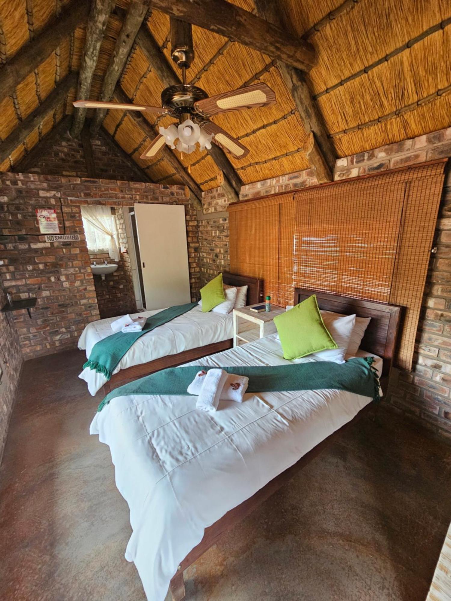 Kaoko Bush Lodge Kamanjab Buitenkant foto
